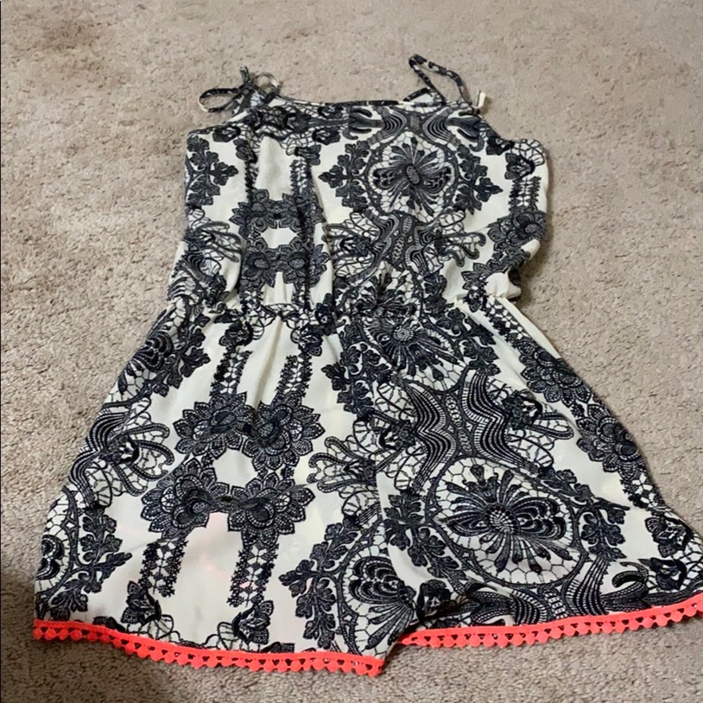 Romper - Picture 5 of 5